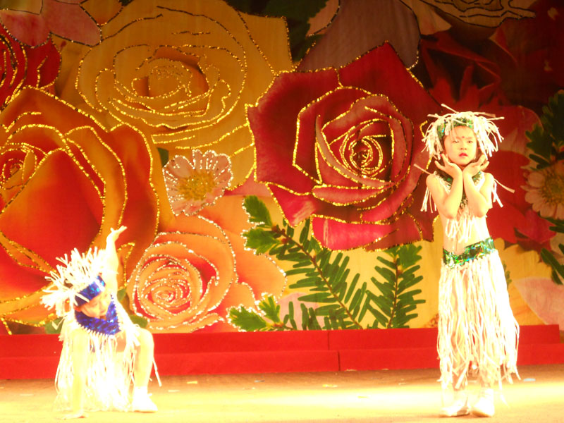大三班“时装表演”
